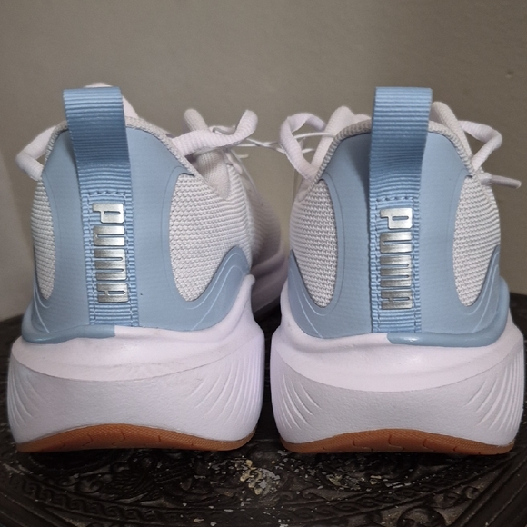 PUMA Women's White and Pink Sneakers - Picture 3 of 8